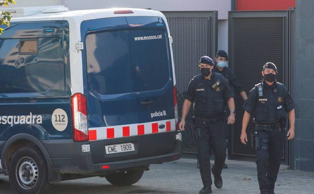 Rocía a un menor con un aerosol y le prende fuego en Lleida