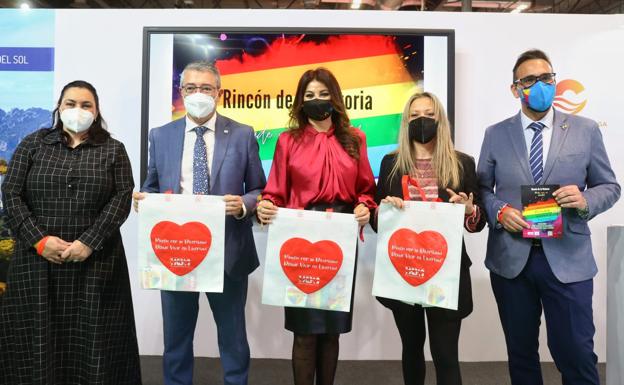 Rincón de la Victoria presenta en Fitur la gala de los Premios por la Diversidad y se posiciona como un destino LGBTI+