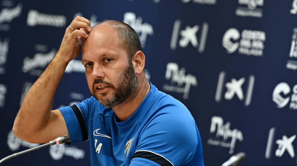El paso de José Alberto como entrenador del Málaga, en imágenes