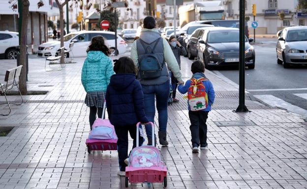 Las bajas docentes se reducen en dos semanas en una tercera parte en Málaga