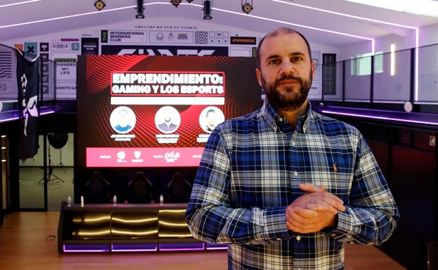 Pablo Cosano: «Hay que educar a los jóvenes a gestionar el éxito que obtienen en los esports»