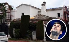 Novak Djokovic prepara su refugio contra la tormenta en Marbella