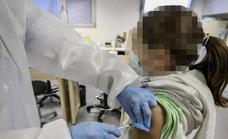 Un error hará revisar a un centenar de niños vacunados en Santander