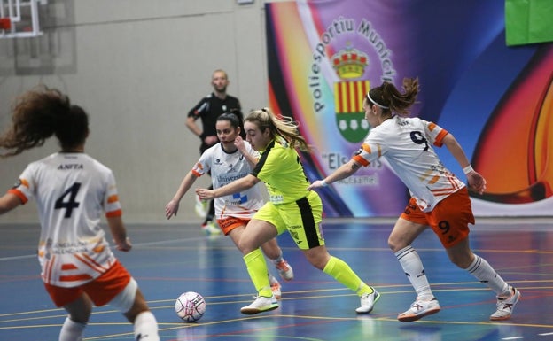 El Atlético Torcal sucumbe ante los recursos ofensivos del Alicante