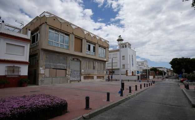 Urbanismo da vía libre para que sigan las obras de Le Grand Café en lo que fue el restaurante Casa Pedro en El Palo