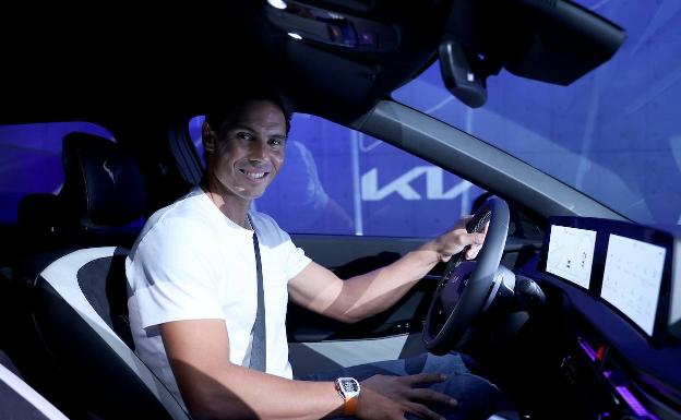 Kia celebra 18 años de éxitos junto a Rafa Nadal