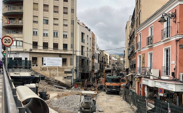 El retraso de las obras de Carretería pone en jaque los itinerarios de las procesiones esta próxima Semana Santa en Málaga