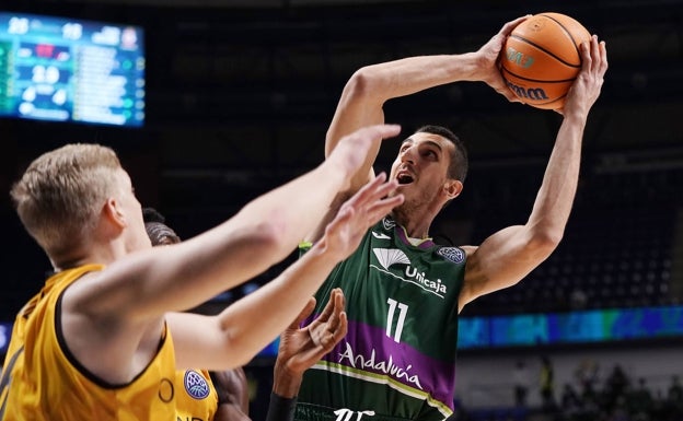 El Unicaja encuentra un bálsamo en el Oostende (75-59)