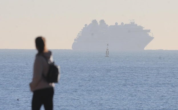 Crucero a la vista: desde final de año fondeado en la bahía de Málaga