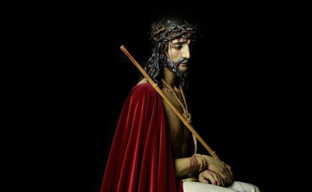 El Cristo de los Estudiantes ya se encuentra en Málaga tras la restauración de Miñarro
