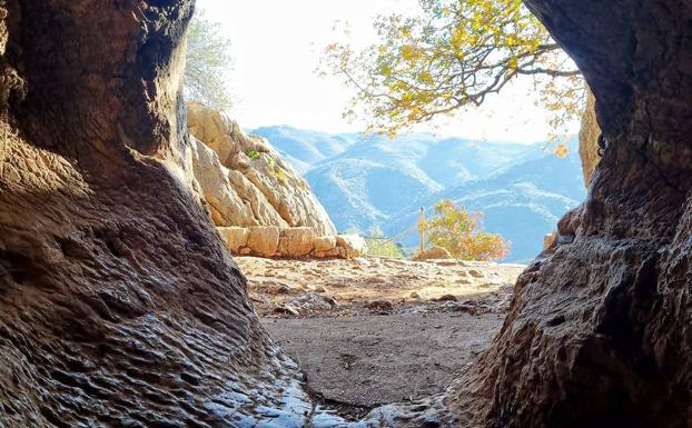 Proyectan la mejora del acceso y el entorno de la Cueva de la Pileta en Benaoján