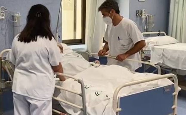 Los hospitales de Málaga tienen casi un 62% menos de pacientes de coronavirus que hace un año