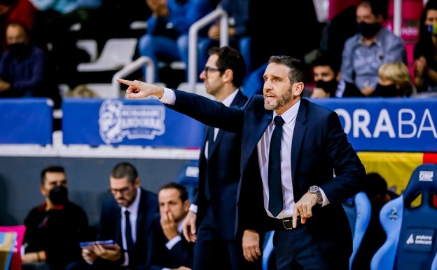 Ibon Navarro es el elegido por el Unicaja para dirigir ya al equipo ante el Real Madrid el domingo