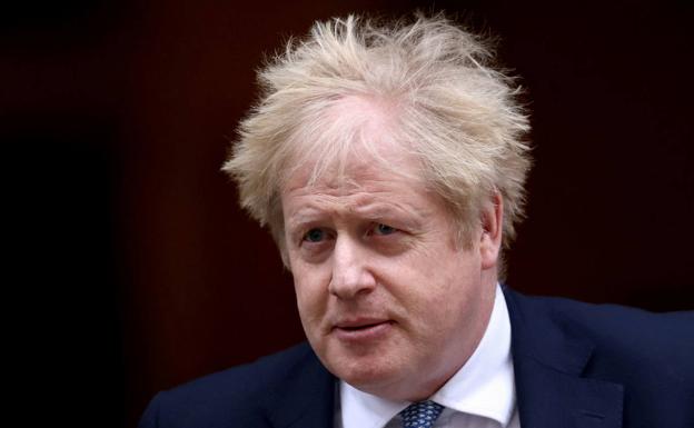 Boris Johnson intenta eclipsar el 'partygate' con medidas populistas