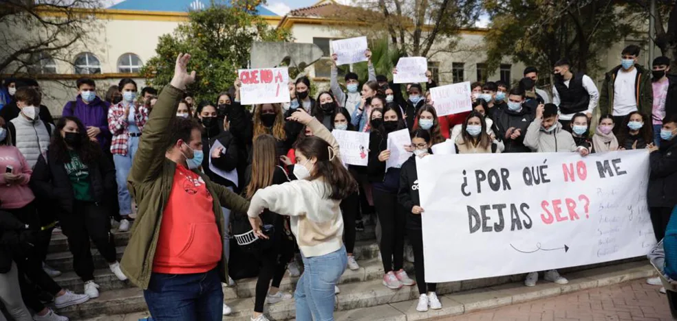 Estudiantes del Bachillerato Musical mantienen el pulso y arrecian las protestas