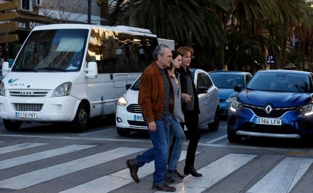 La serie 'La chica de nieve' busca coches del 2008 al 2012 en Málaga