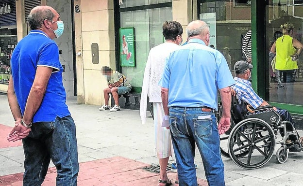 Unidas Podemos pide que Málaga cobre más a los bancos que no garanticen la atención personalizada