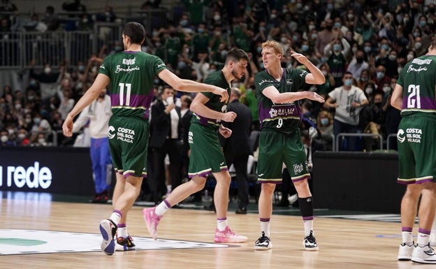 Los nacionales del Unicaja, pendientes de la lista de Scariolo para los choques ante Ucrania