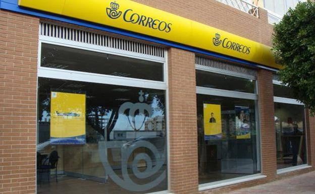 DGT: Todos los trámites que se pueden hacer desde Correos