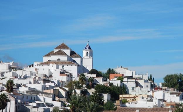 En estado crítico un niño de dos años tras caer desde un segundo piso en Alhaurín el Grande