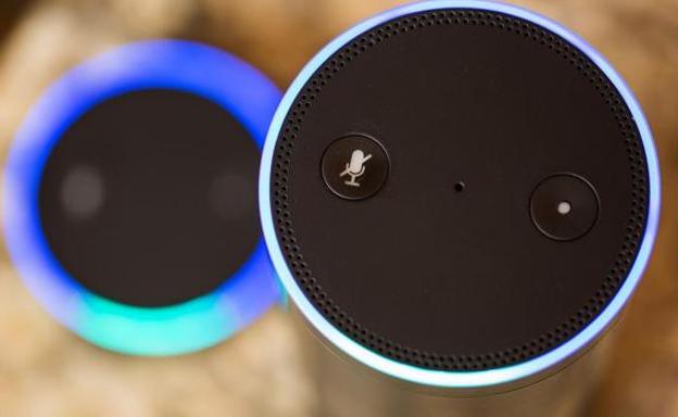 Amazon y Alexa recopilan miles de datos sobre ti: esto es todo lo que almacenan y cómo descargarlo