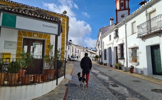 Casi una veintena de municipios de Málaga no han tenido muertes por Covid-19 en dos años