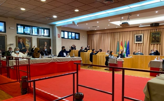 El gobierno bipartito de Vélez-Málaga rechaza las alegaciones al presupuesto de 2022 y lo aprueba definitivamente