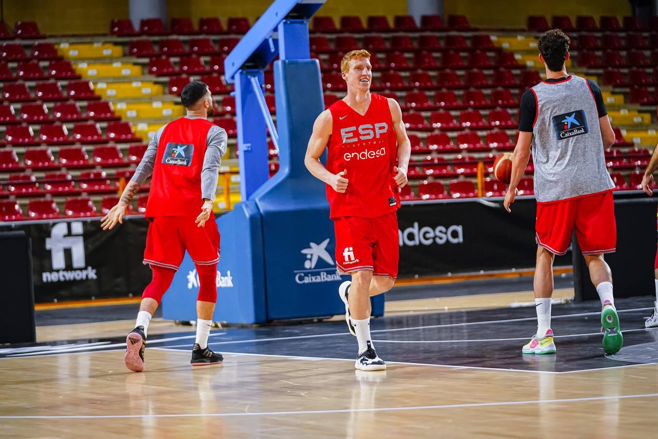 Los internacionales del Unicaja ya entrenan con España