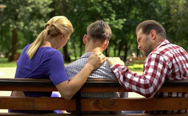 ¿Pueden negarle a los padres el acceso a un informe médico de un hijo cuando ya es mayor de 14 años?