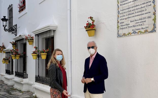 El equipo de gobierno de Estepona propondrá el 5 de Mayo como «Día de la Poesía» en el municipio