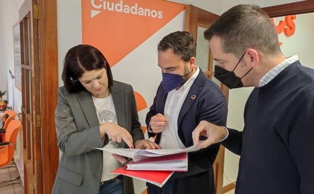 Noelia Losada y Daniel Pérez: una foto con muchas lecturas