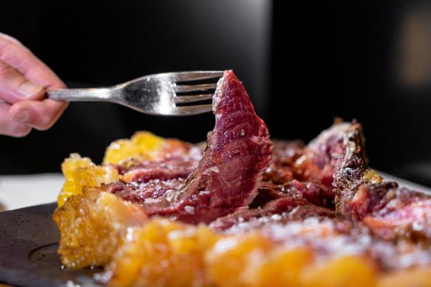 Asador Ovidio en Málaga, un rincón para carnívoros junto a calle Larios