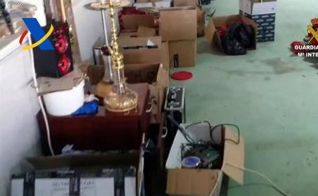 Desmantelan en Vélez-Málaga la mayor fábrica ilegal de tabaco para cachimbas