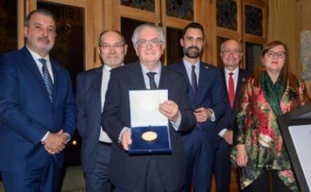 Felipe Romera, premiado con la Medalla de Oro de AMETIC por su trayectoria profesional