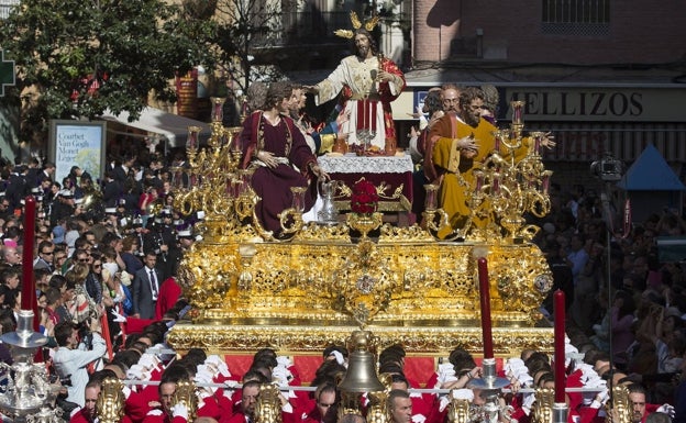 Las Cofradías del Jueves Santo estudian tres alternativas por si no se puede pasar por Carretería