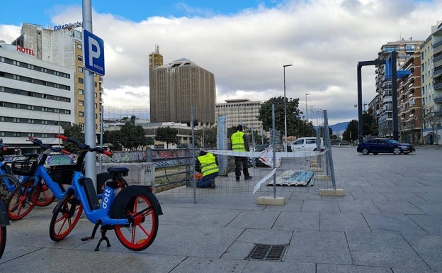 Primeros trabajos para instalar un nuevo puente a la altura del CAC en Málaga