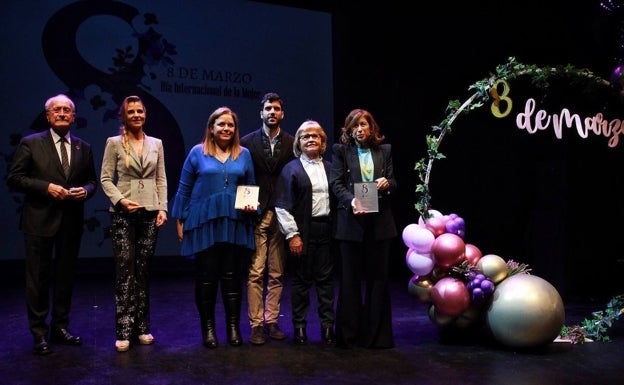 Unos premios con corazón femenino