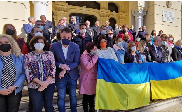 Francisco de la Torre ha enviado de vuelta la medalla a Putin y quiere mantener el Museo Ruso abierto