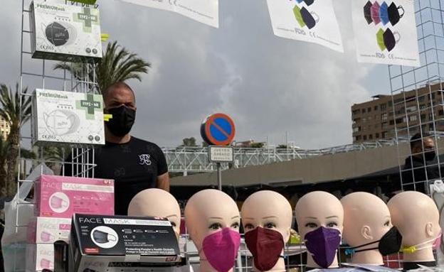 El Gobierno habla sobre el fin de las mascarillas en interiores: «todo apunta a que está cada vez más cerca»