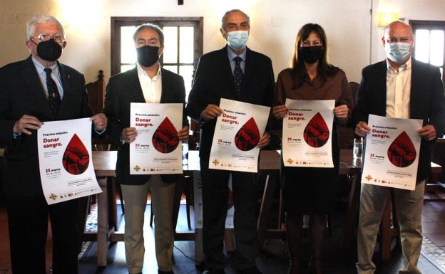 Organizan una campaña entre los cofrades para que donen sangre cara a la Semana Santa