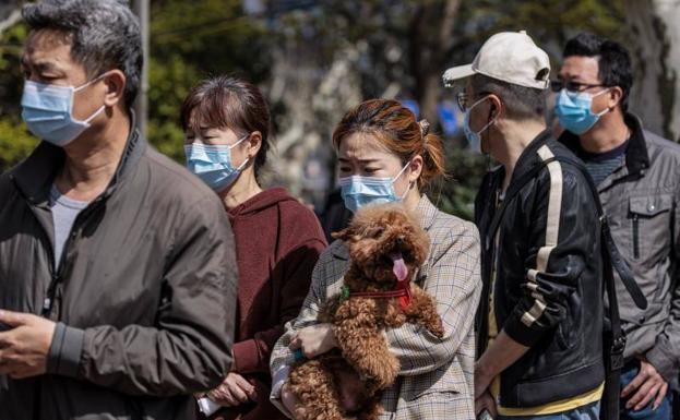 China se enfrenta por Ómicron al mayor brote de coronavirus desde el estallido de la pandemia