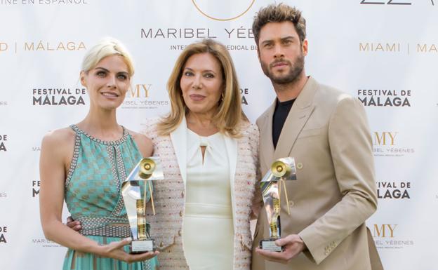 El Festival de Málaga vuelve a premiar el mejor look de la alfombra roja del Festival de Málaga