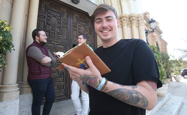 Los curas que vienen: Hijos de Dios, pero también de su tiempo