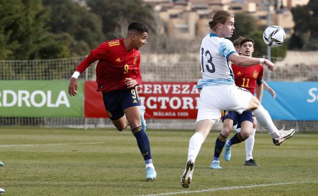 Loren 'no vale' para el Málaga, pero sí para la selección española