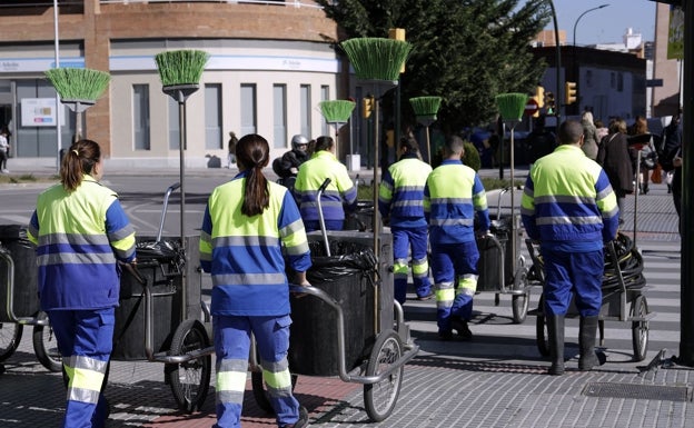 Oferta pública de empleo: Limasam ultima para cubrir 300 puestos en Málaga