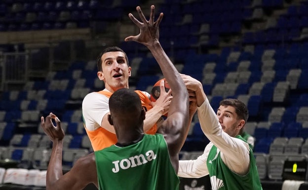 Media permanencia en juego en el derbi para el Unicaja