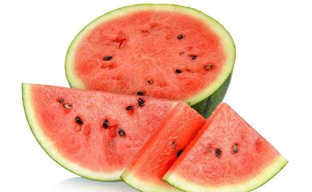 Los riesgos de comprar fruta cortada en el súper: si no está así conservada, desconfía