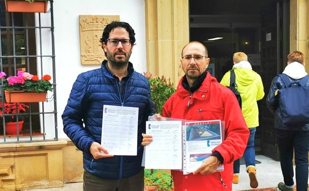 Presentan casi 800 firmas en el Ayuntamiento para pedir una pista de atletismo en el polideportivo Río Huelo