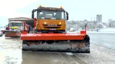 Los camiones quitanieves se preparan una jornada invernal en Álava