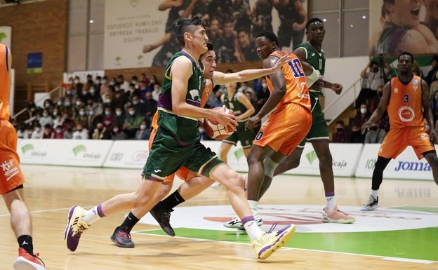 El Unicaja, a un paso de la fase de ascenso a la LEB Plata tras ganar al Sagrado Corazón